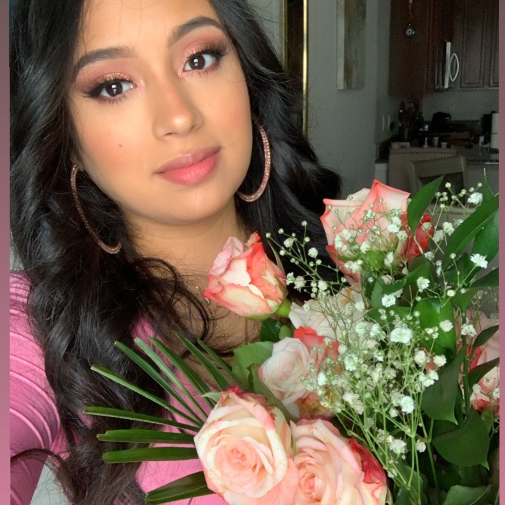 Meet your Posher, Yesy